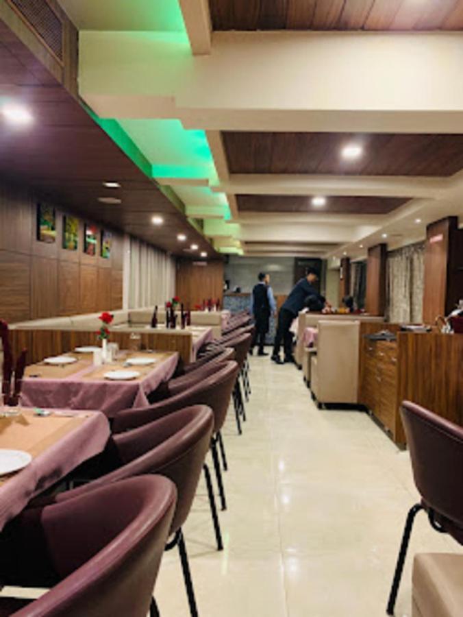 Panvel Palace Hotel Mumbai  Buitenkant foto