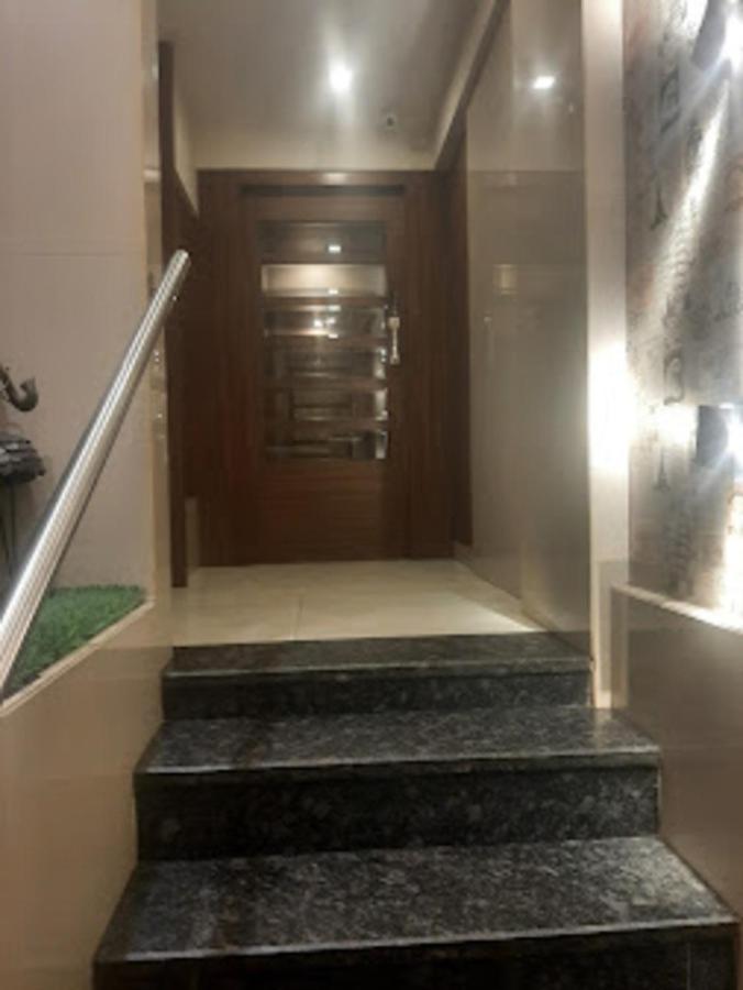 Panvel Palace Hotel Mumbai  Buitenkant foto
