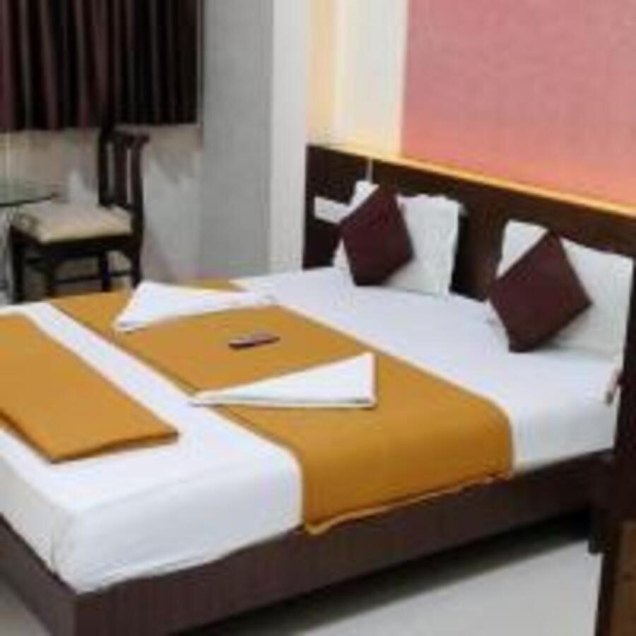 Panvel Palace Hotel Mumbai  Buitenkant foto
